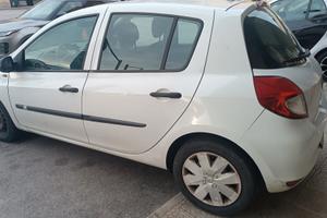 Renault Clio 1.2 Benzina 2011 Buone Condizioni 