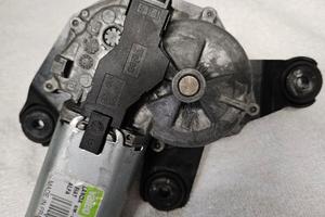 Motorino tergilunotto lancia delta 