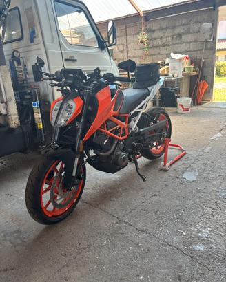 Ktm duke 390