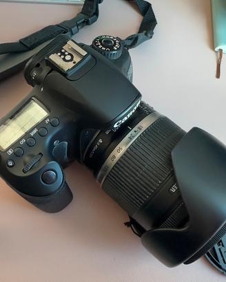 Canon EOS 60D + Obiettivo 18-200