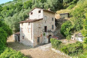 Casale a Borgo a Mozzano