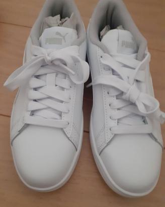 PUMA Smash V2 L Jr, Scarpe da Ginnastica Basse Uni