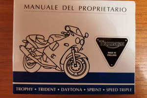 Moto Triumph, libretto e altro