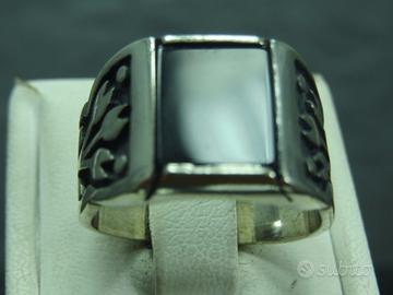 Anello in argento pieno con onice nera