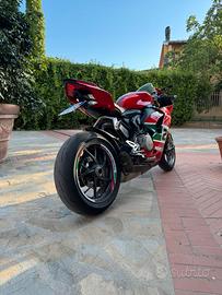 Ducati panigale v2 troy bayliss