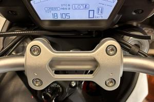 Moto Ducati Hypermotard 939