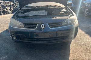 Ricambi usati di una RENAULT LAGUNA 