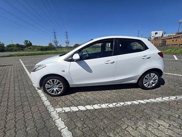 mazda 2 2008