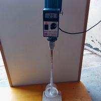 Miscelatore per vernici o liquidi