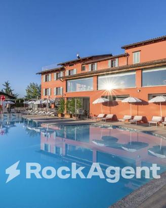 INCANTEVOLE ALBERGO NEL CUORE DELLE LANGHE