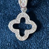 Catenina con croce e zirconi in aregento