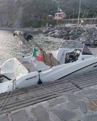 Quicksilver Activ 675 Sundeck (2020)