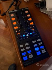 Kontrol Traktor x1 mk2 + custodia