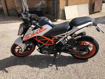 KTM duke 390