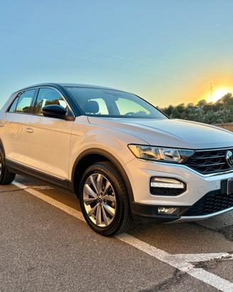 Volkswagen T-Roc/1.0 TSI 116 CV/CAR PLAY/CERCHI 17