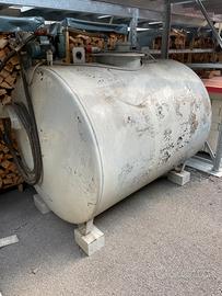 Cisterna gasolio da 2000lt 220/380V funzionante