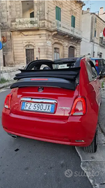 Fiat 500 cabrio rossa tenuta come un gioiello