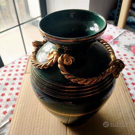 Vaso creta dipinto a mano colore verde/,oro