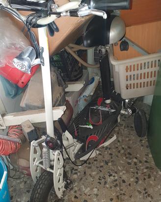 monopattino elettrico  viky italy