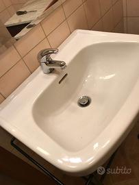 Specchio e Lavandino