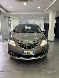 Lancia Ypsilon 1.0 FireFly 5 porte S&S Hybrid Albe