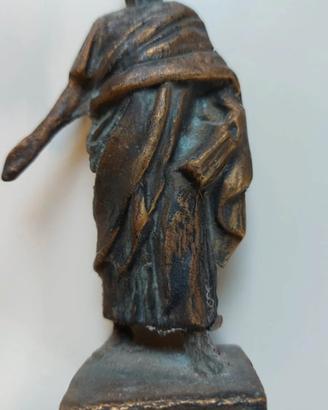Statuette In Bronzo