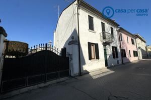 Casa indipendente in zona centralissima