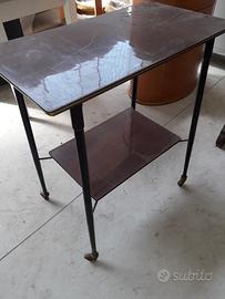 tavolino con rotelle
