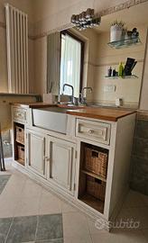 Mobile decapato bagno