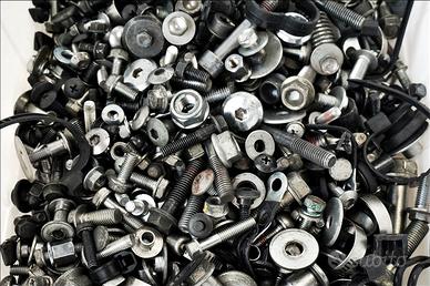 Honda GL 1800 Goldwing 12 16 bulloneria moto