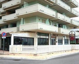 Locale per attività commerciale Ristorante Pizzeri