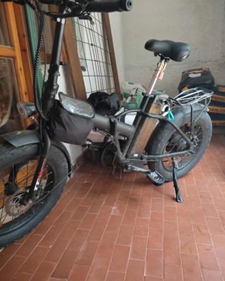 e-bike fat bike batteria 15 ampere motore 500 watt