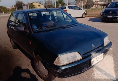auto Citroen AX benzina storica colore verde 