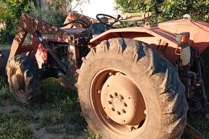 trattore agricolo 