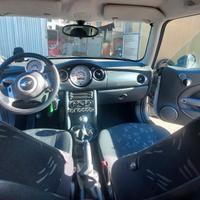 mini cooper benzina tenuta benissimo 