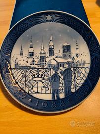 Piatto Royal Copenaghen 1988 originale