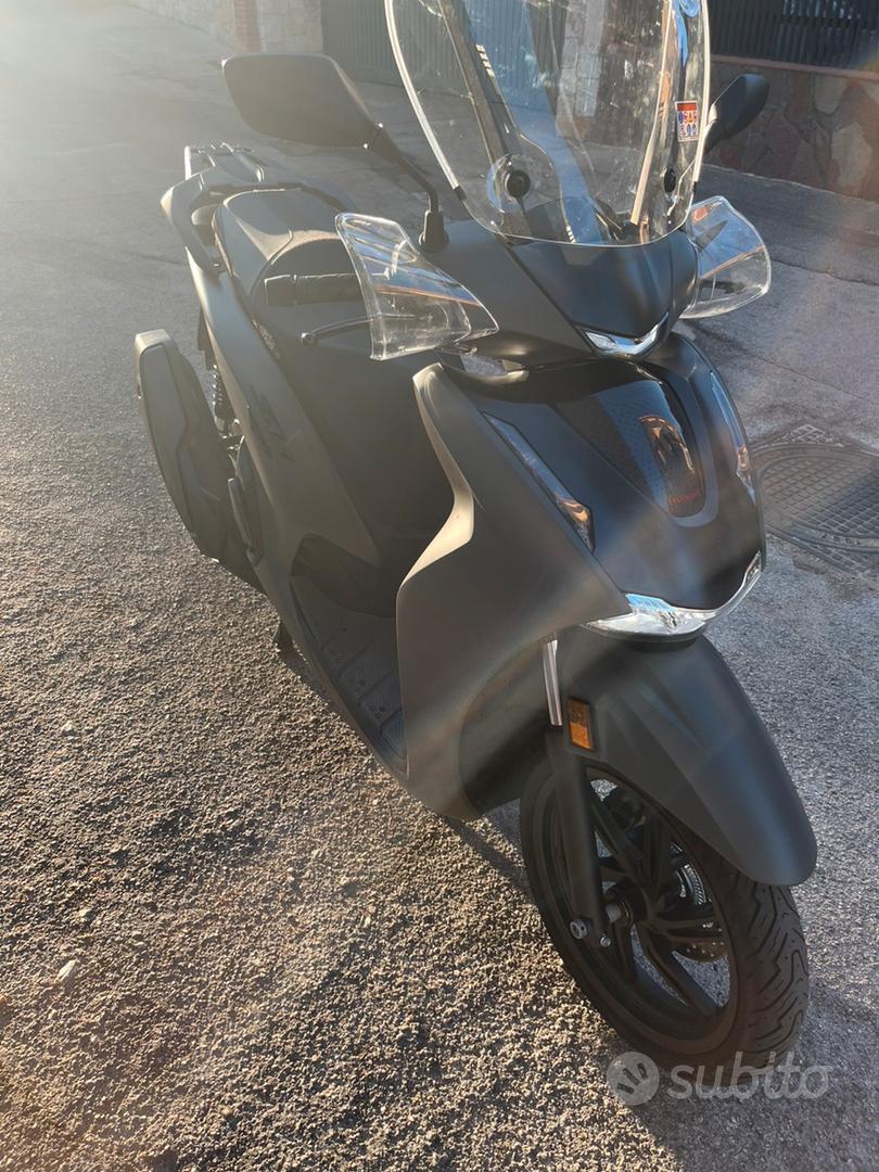 Sh 350 Sh 300 Sport Nuovo Sh 300 Sh 125 2019 Nero Opaco Honda Sh Nero - Main Image