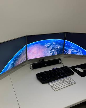 Setup triplo monitor 2K QHD professionale (8K tot)