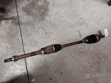 Semiasse destro RENAULT CLIO 1461cc DCI del 2017