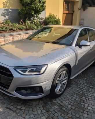 Audi A/4 avant TDI 35/163 cv Hybrid  Gancio traino