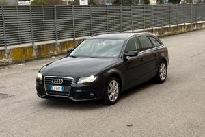 AUDI A4 2.0d c.autom. 2011 nessuna problema