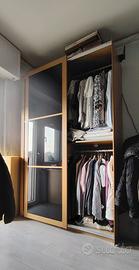 Armadio IKEA  legno e vetro nero