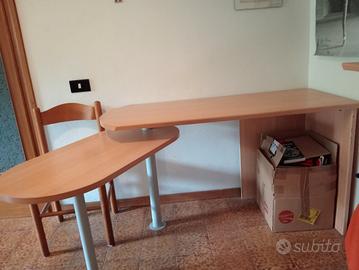 scrivania con doppio piano