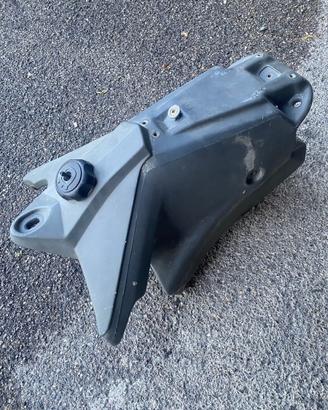 Serbatoio Husqvarna SM570