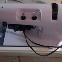 macchina da cucire l'Angolo del vintage fasano via