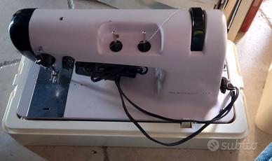 macchina da cucire l'Angolo del vintage fasano via