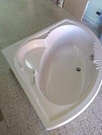 Vasca ad angolo in vetroresina (Usata pochissimo)