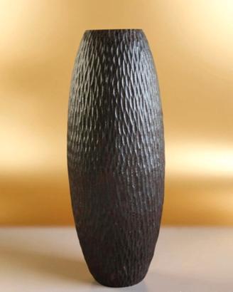 Vaso decorativo  in legno intagliato. 
