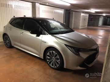 Toyota corolla 2.0 Hybrid