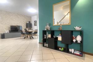 Appartamento dalle generose dimensioni su 2 livell